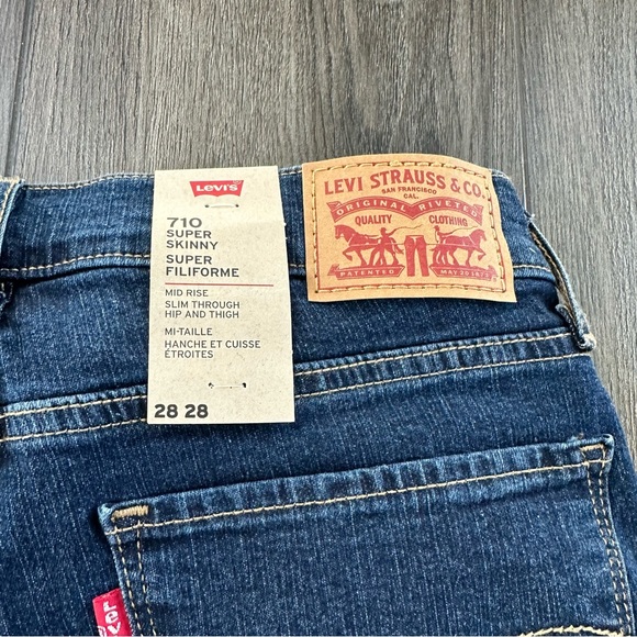 Levi's 710 Super Skinny Jeans Women’s 28x28 NWT - Picture 9 of 9